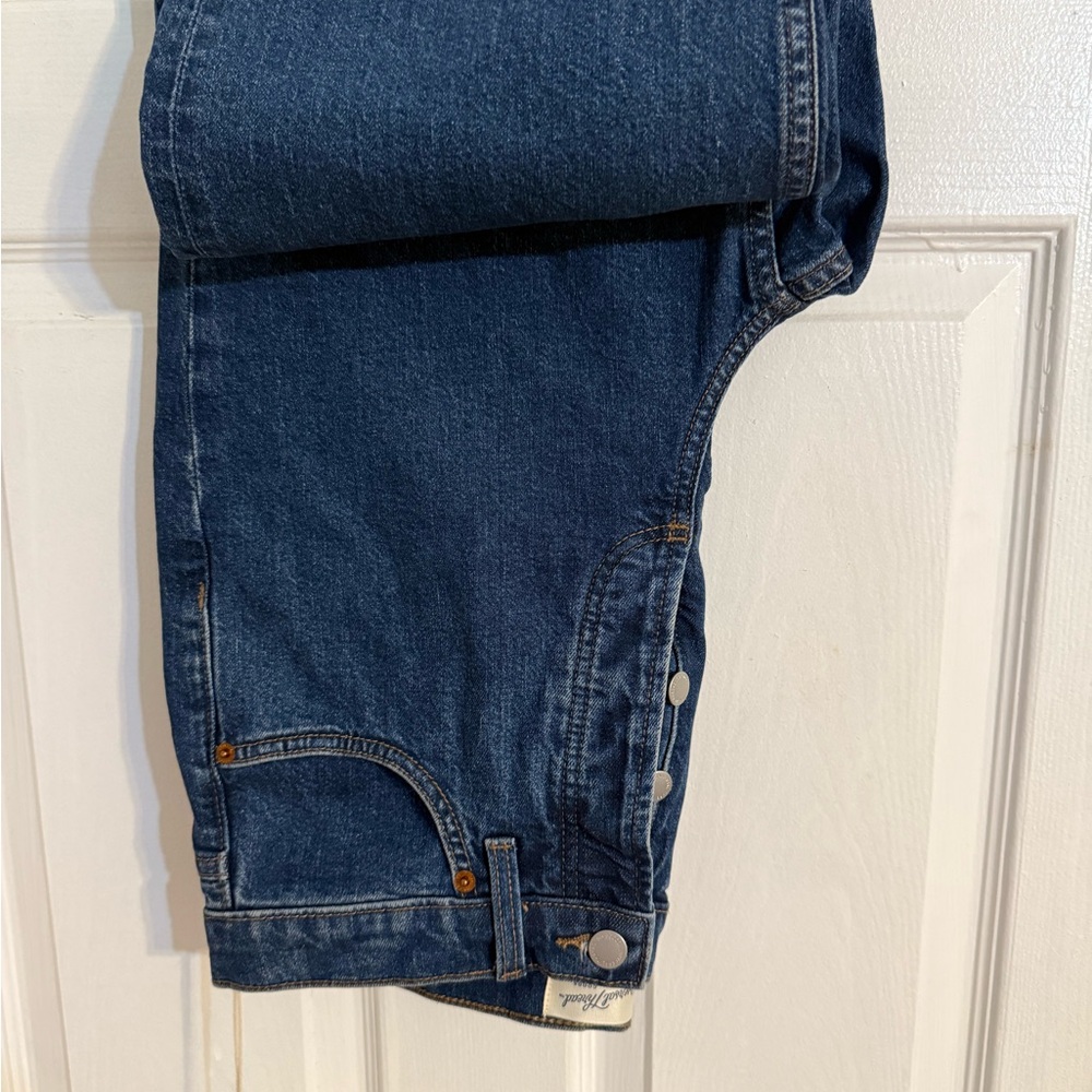 Universal Thread Blue Bootcut Jeans Timeless Style
